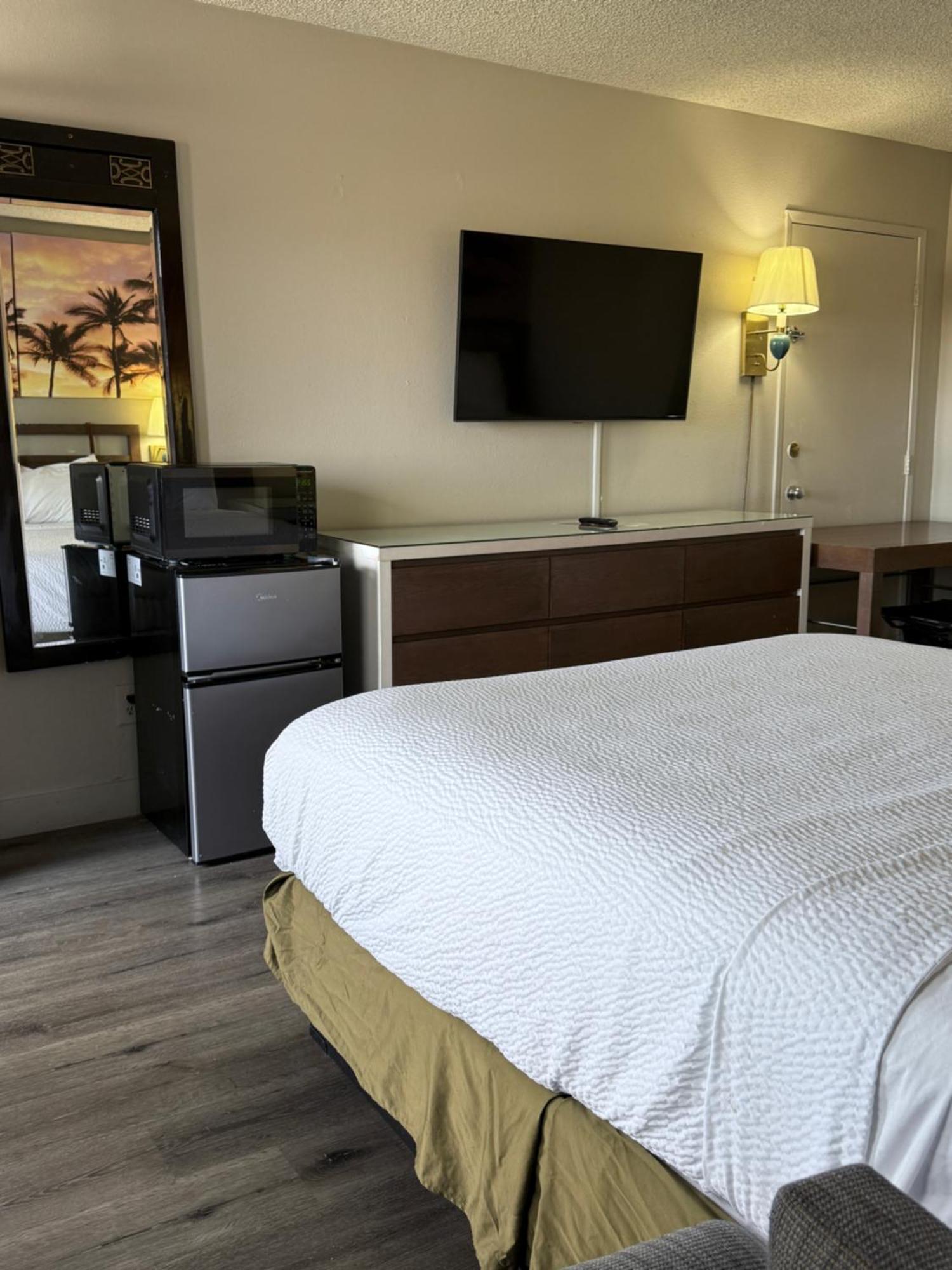 Days Inn By Wyndham Ontario Airport Buitenkant foto