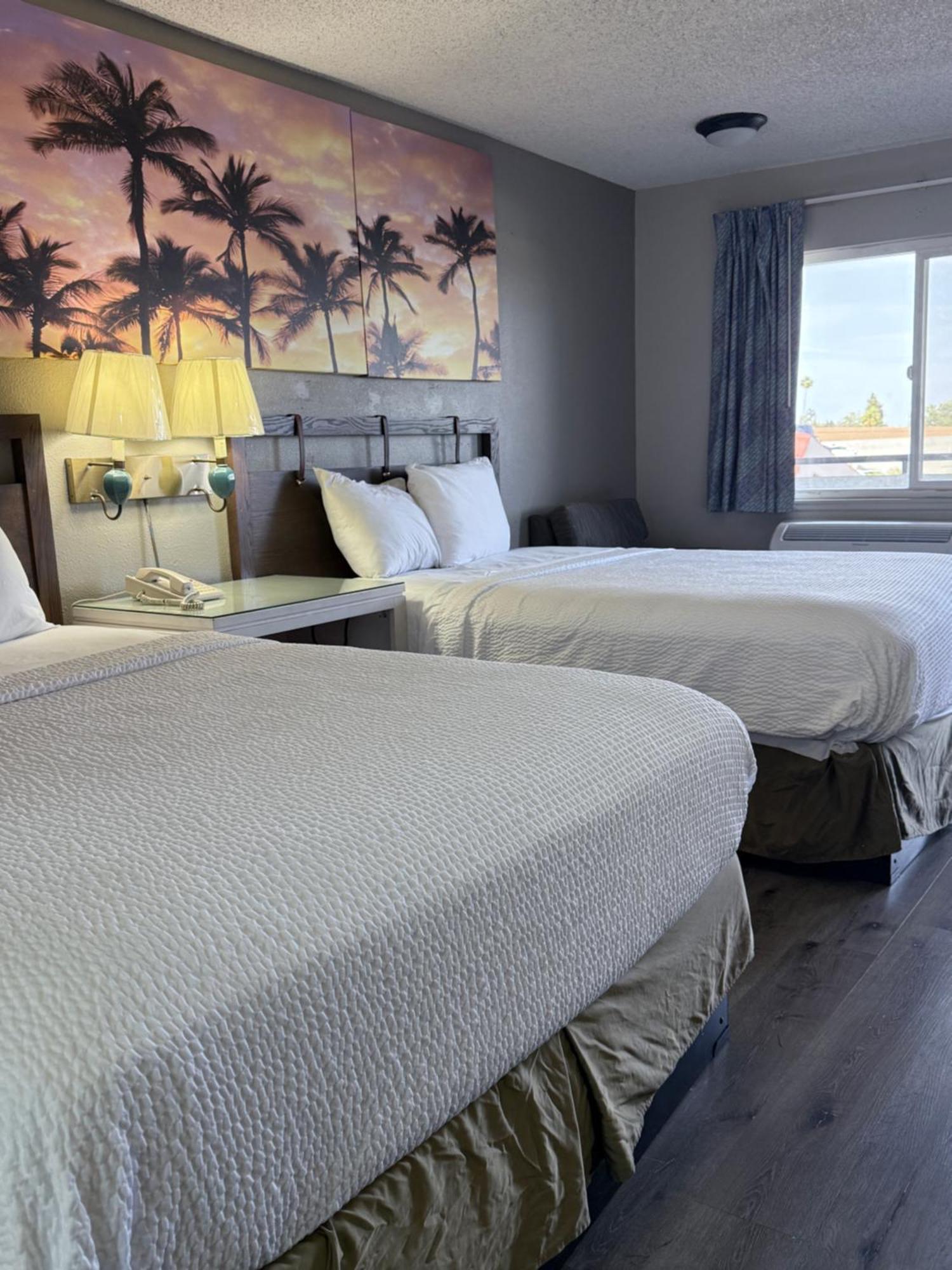 Days Inn By Wyndham Ontario Airport Buitenkant foto